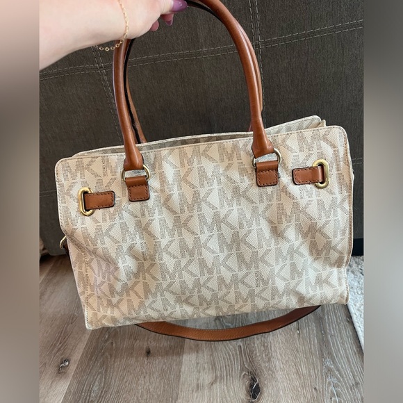 MICHEAL Kors Tote Bag - Picture 3 of 4
